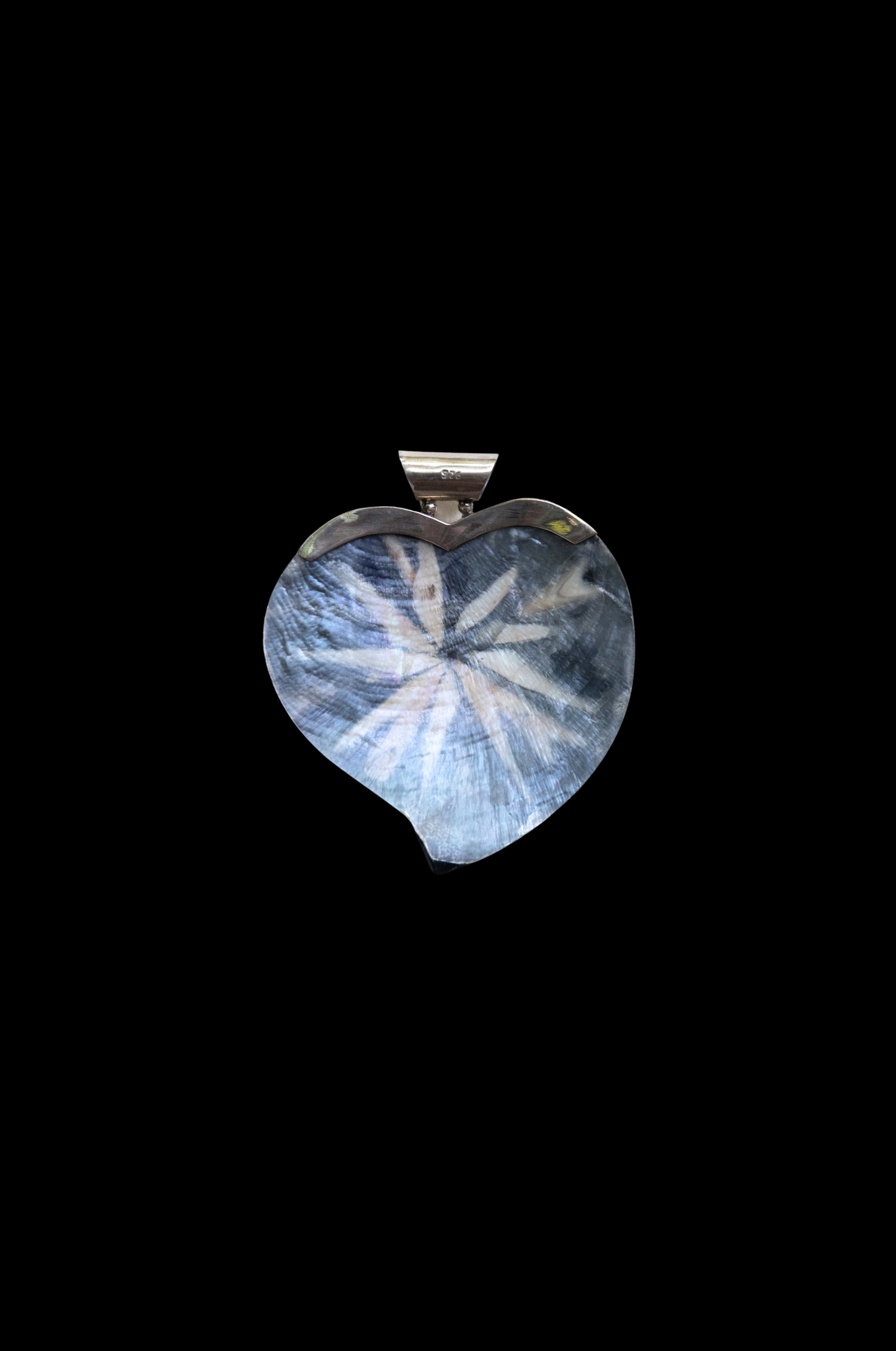 Husk heart pendant